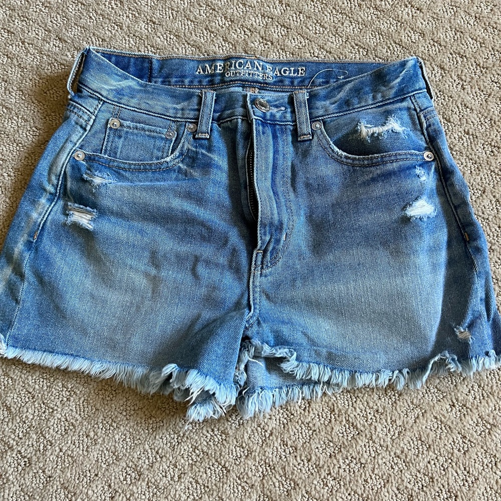American Eagle size 2 Mom shorts